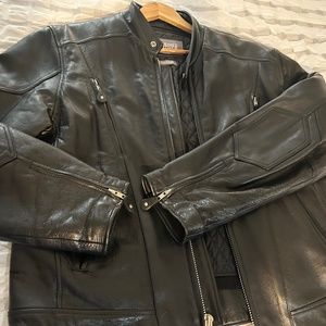 Mens XL Wilson’s black leather jacket with removable insulation